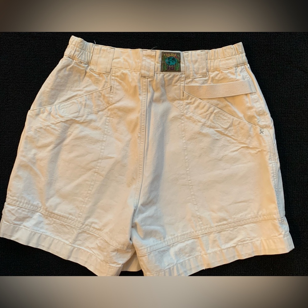Men's Royal Robbin's Rugged Wear Shorts Size 12 Beige; many pockets. Inseam 4.5"